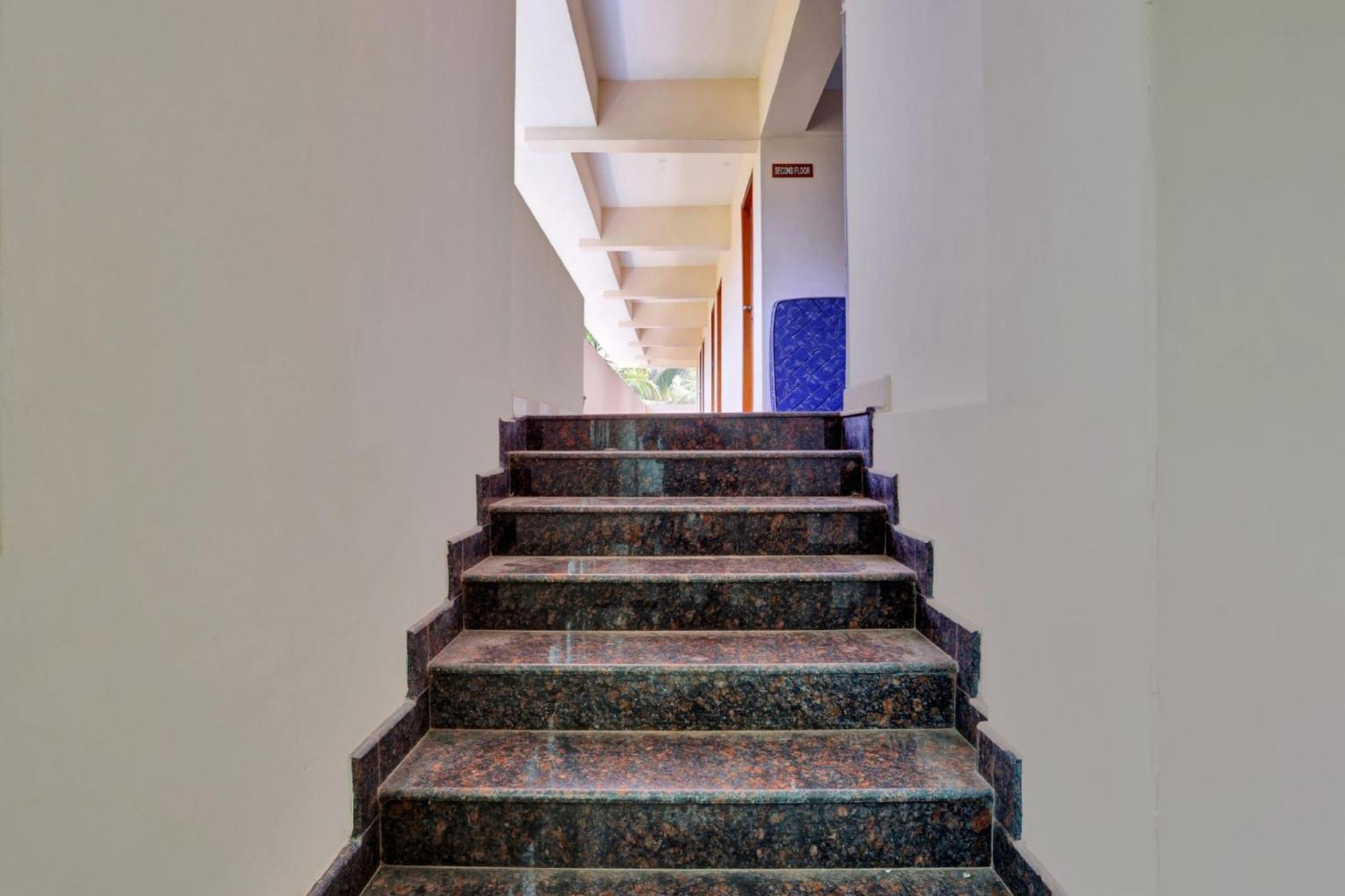 Hotel O Family Castle Inn Collection O Thiruvananthapuram Екстериор снимка